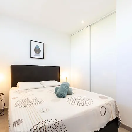 Fully Equipped 47 M2 Clear View On Californie Hills *